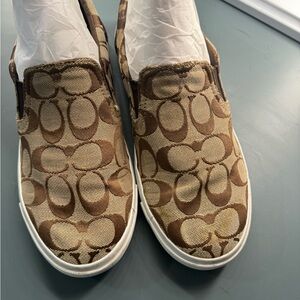 SIGNATURE COACH SNEAKERS